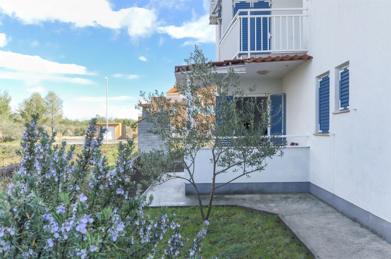 Apartment Branka Srima Ngoại thất bức ảnh